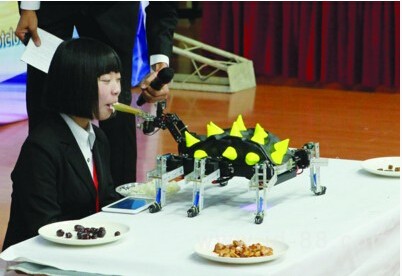 中科大2014robogame机器人大赛 厨师机器人身手不凡